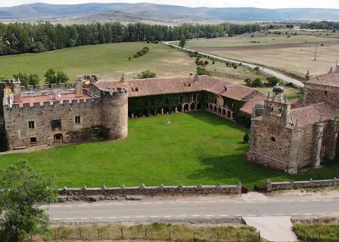 Casa Fuerte San Gregorio I Almarza